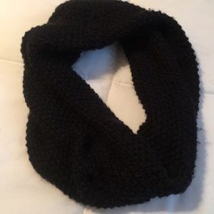 Black knitted choker infinity scarf